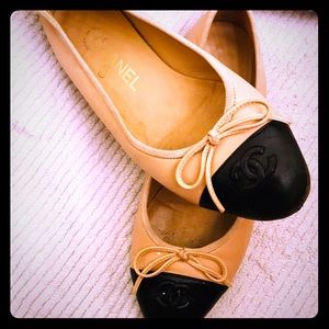 Chanel classic blk/tan flats, SZ36 (AUTHENTIC)